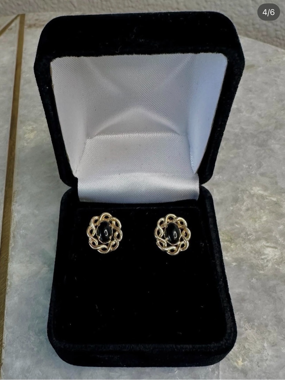 14kt Gold Filigree Onyx Stud Earrings - Vintage